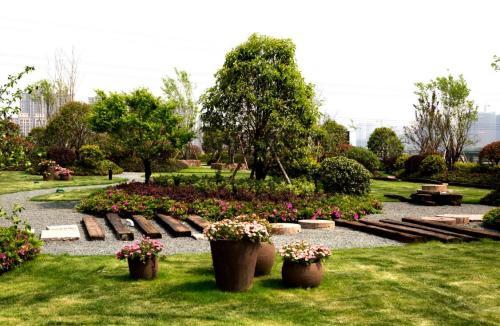 浙江省杭州市赢得了三个项目的花园优秀园林绿化工程奖
